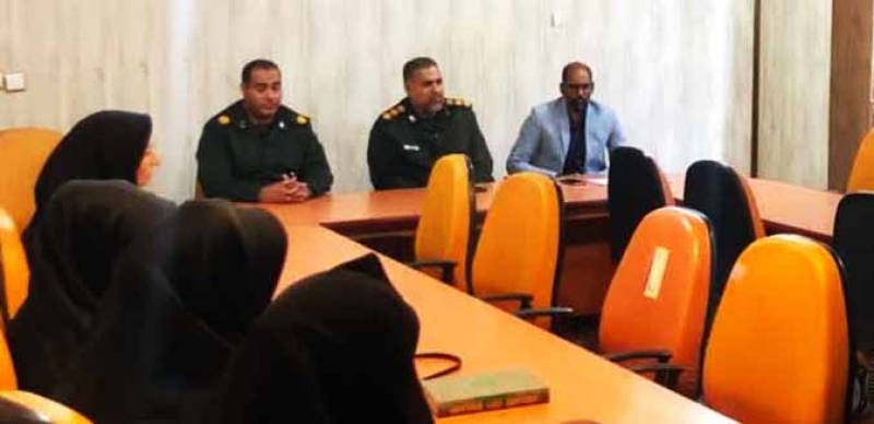 جلسه تنظیم بازار شهرستان عنبرآباد با حضور فرمانده سپاه برگزار شد.